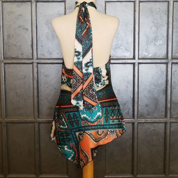 Hot Kiss Halter Top 💋 - Picture 4 of 8